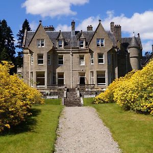 Glengarry Castle Hotel